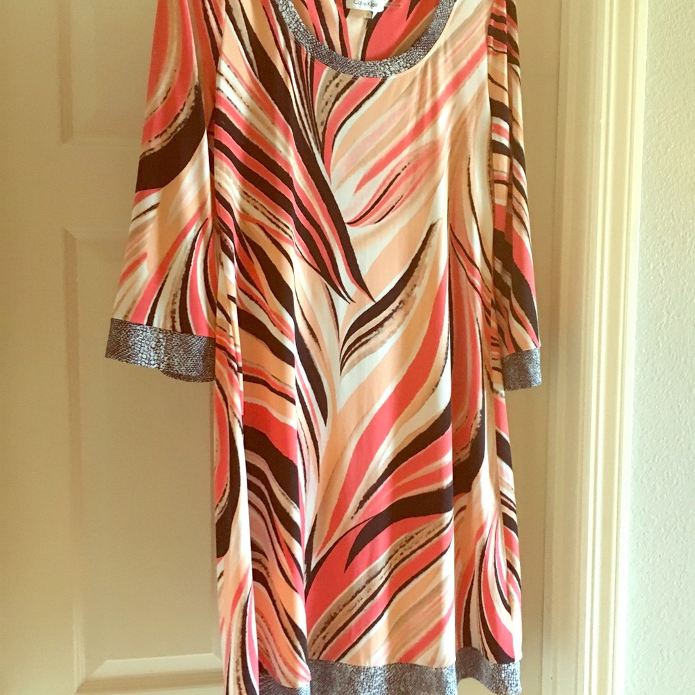 Easy to wear...Calvin Klein dress. Just pull on!